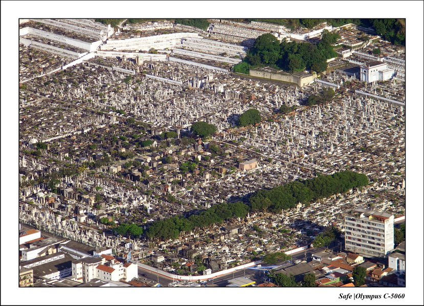 2005 - 11 - Rio - cimetiere 02.JPG
